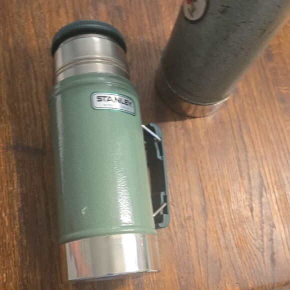 Stanley Classic Green and Silver Thermos Duo Vintage - Picture 3 of 7